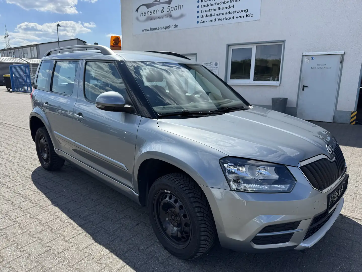 Skoda Yeti Cool Edition 4x4, 2.0 Diesel, EURO 6 Gris - 2