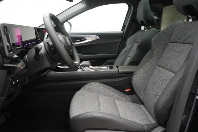 Renault Austral view 10