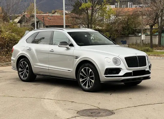 Bentley Bentayga 4.0 V8 CARBON MULLINER PANO FOND ENT