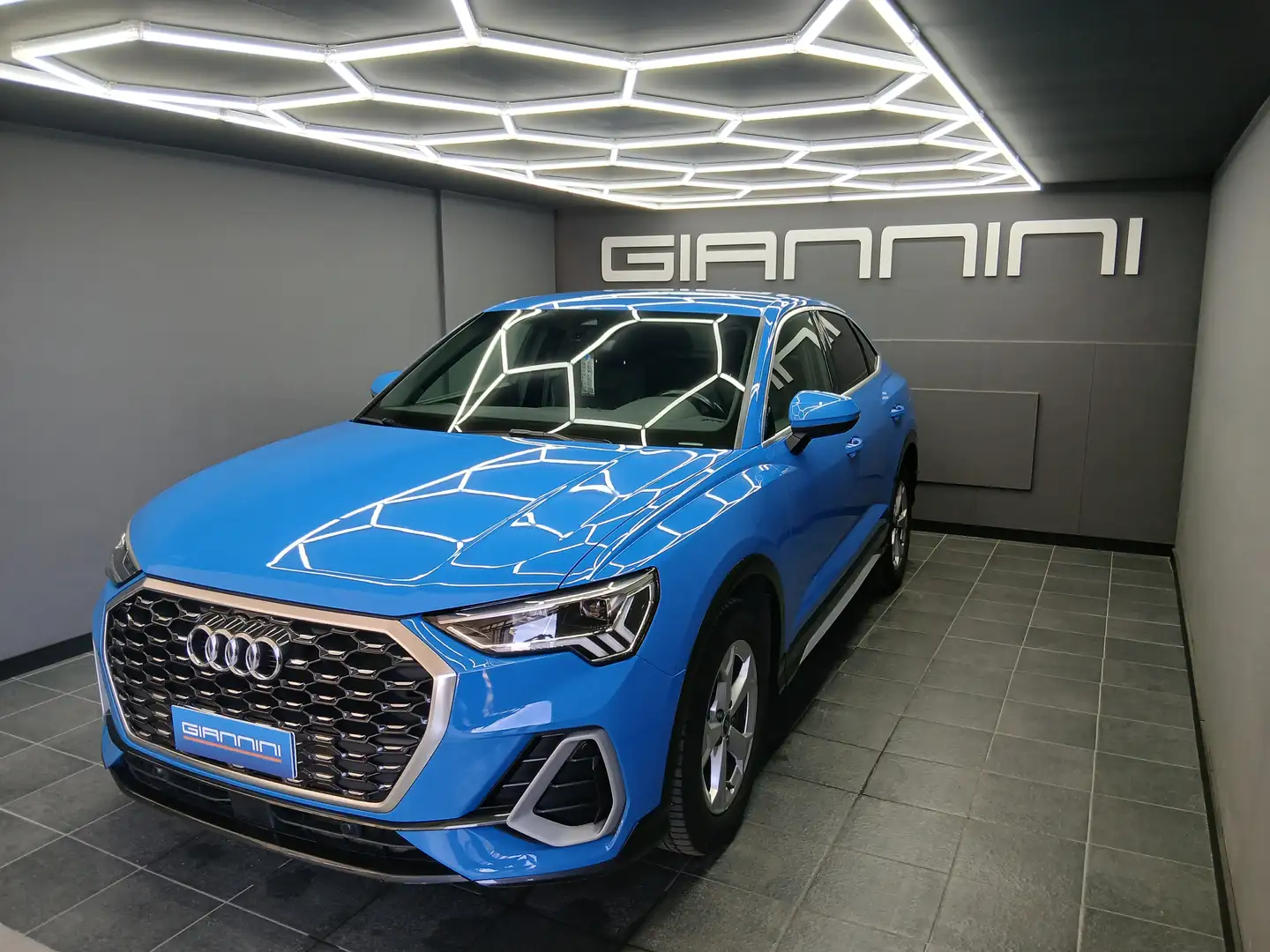 Audi Q3 Q3 Sportback 35 2.0tdi s line edition s-tronic Blau - 1