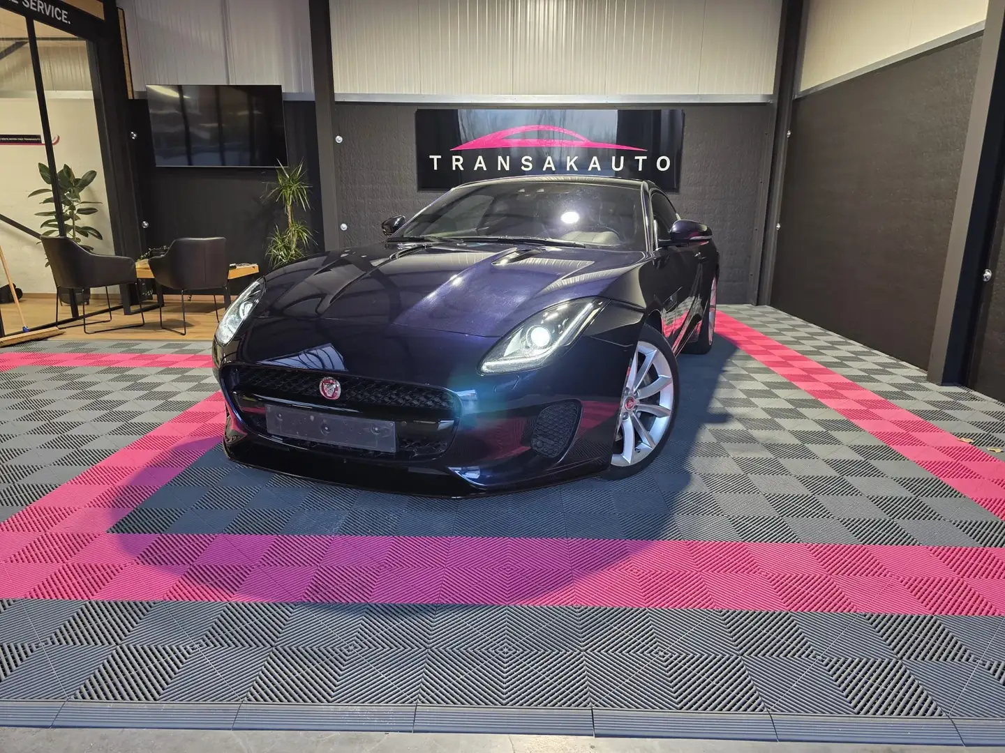 Jaguar F-Type F-Type Coupé 2.0 i4 (EU6.2) Bleu - 1