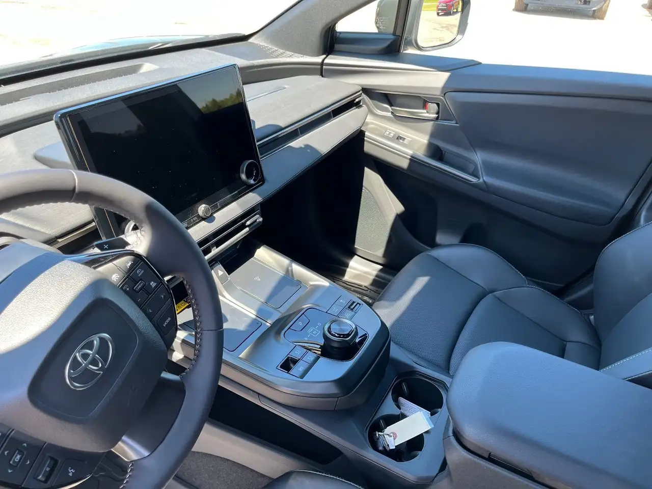 Toyota bZ снимка Toyota bZ