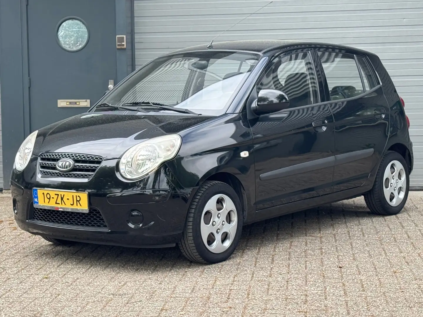 Kia Picanto 1.0 X-pect 5-deurs Black - 1