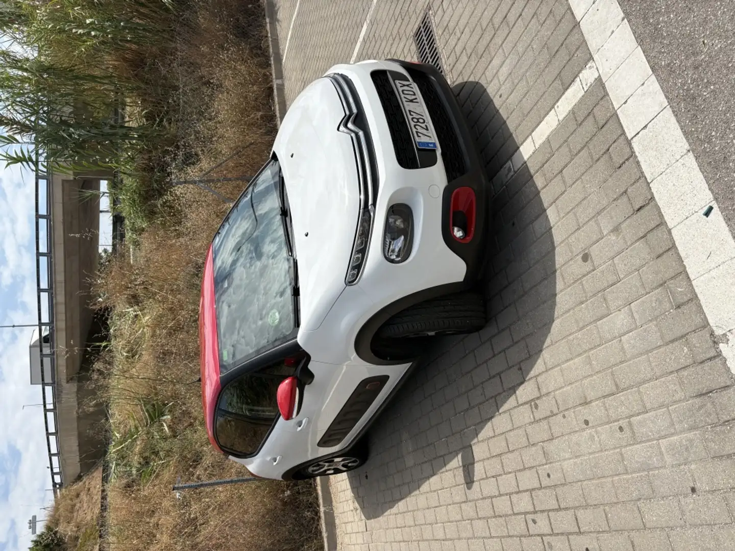 Citroen C3 1.2 PureTech S&S Shine 83 Wit - 2