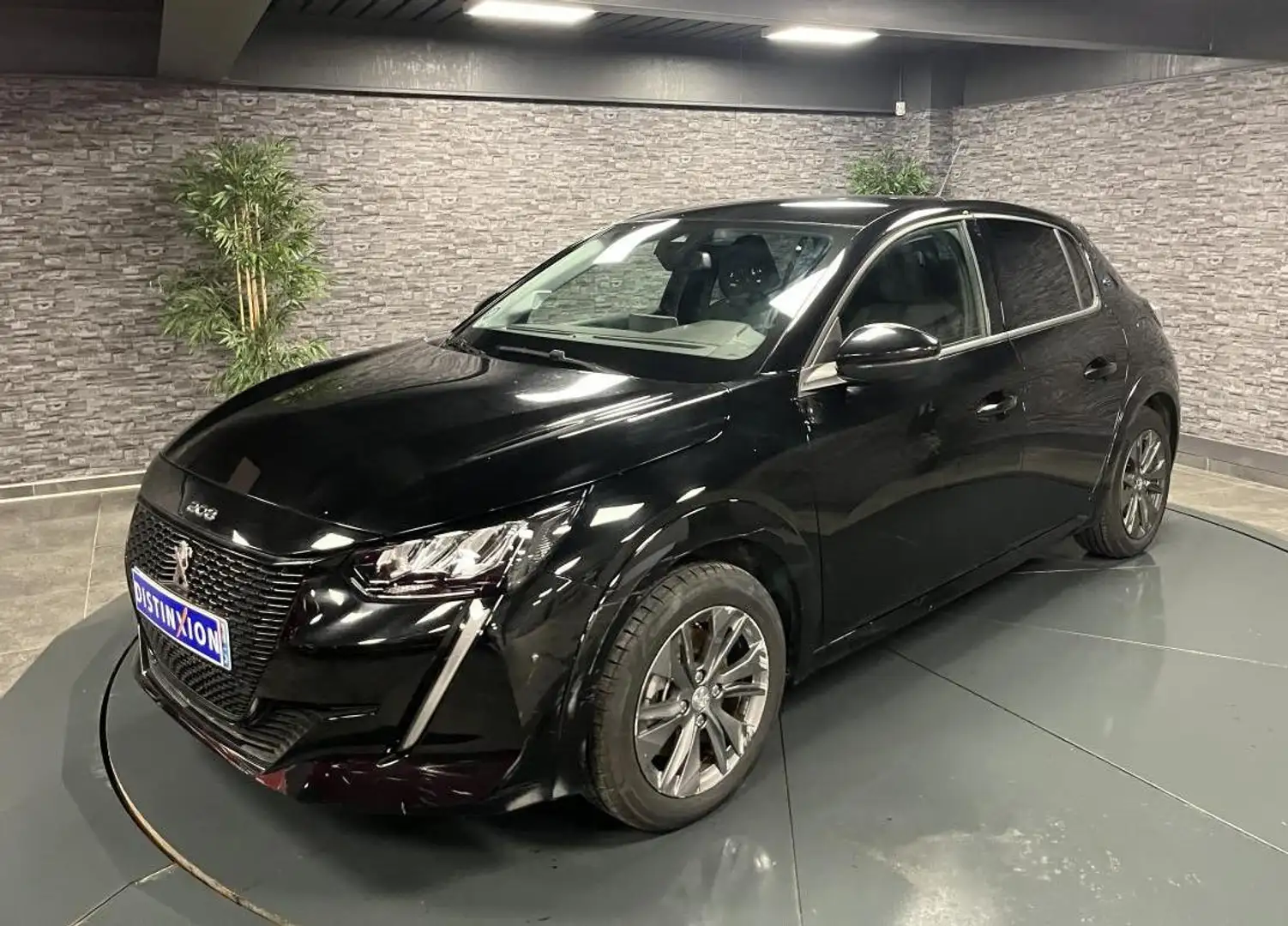 Peugeot e-208 e-208 136 II Allure Чорний - 1