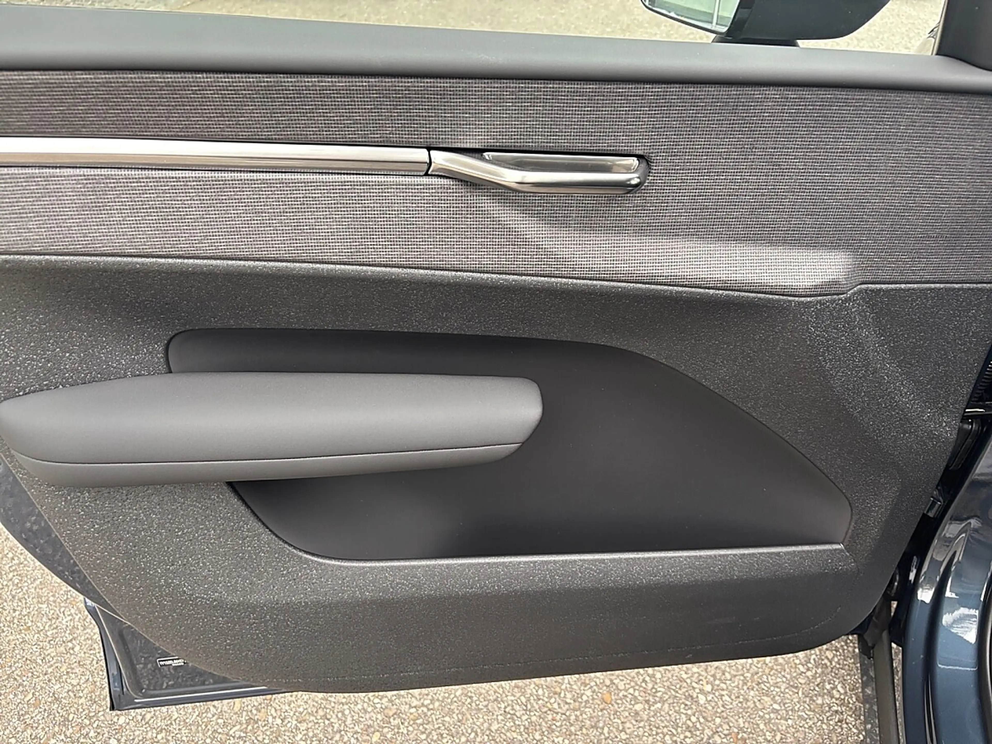 Volvo EX30 EX 30 P3 Long Range RWD Plus — photo 9