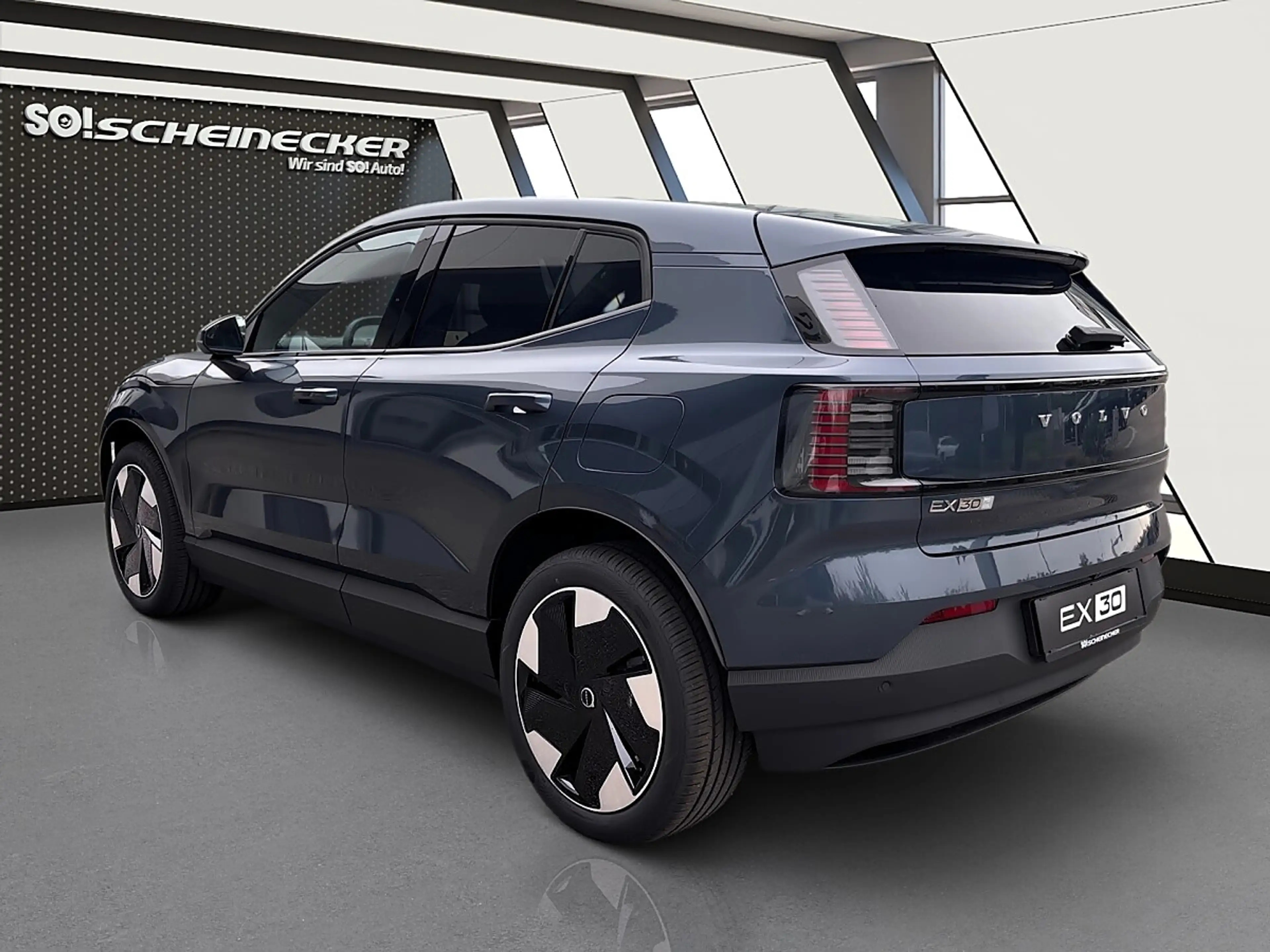 Volvo EX30 EX 30 P3 Long Range RWD Plus — photo 4