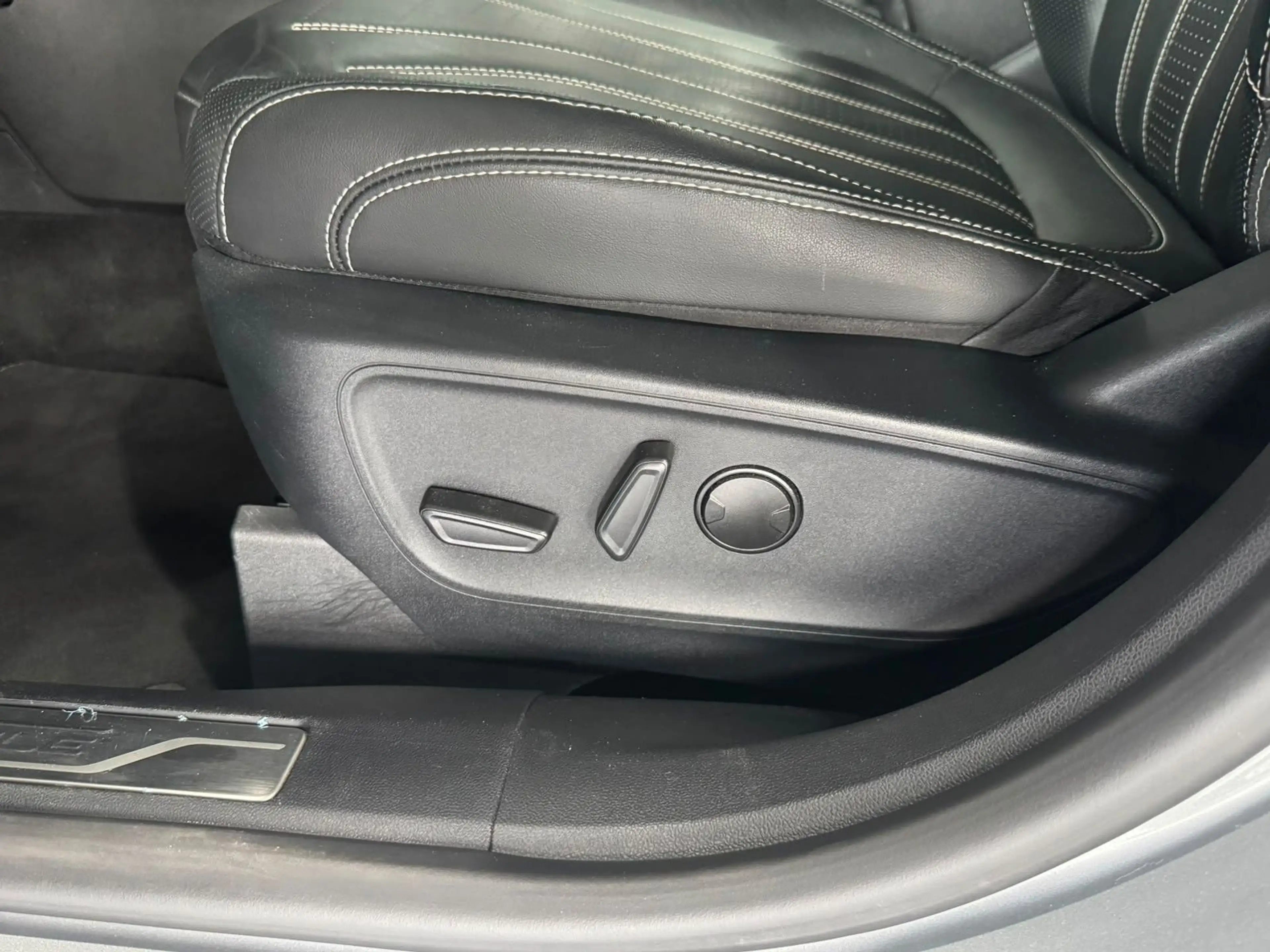 Ford Kuga Vignale*4WD*1.HAND*KAMERA*LEDER*AUTOMATIK* — photo 8
