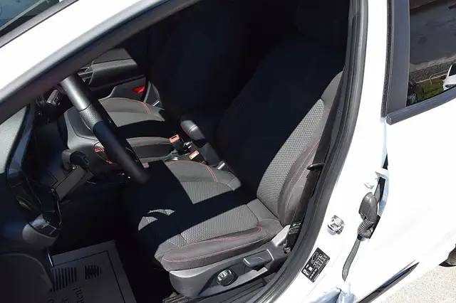 Ford Puma view 6