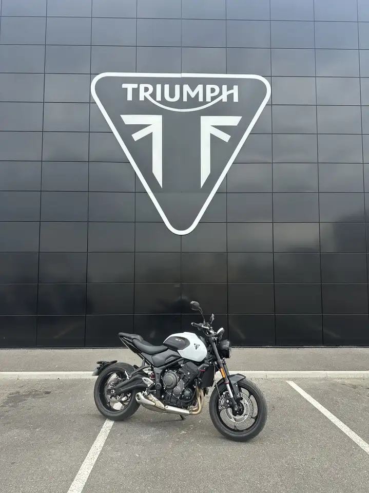 Triumph Trident 660