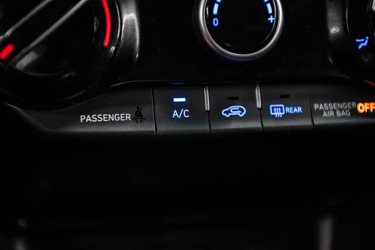 Hyundai KONA снимка Hyundai KONA
