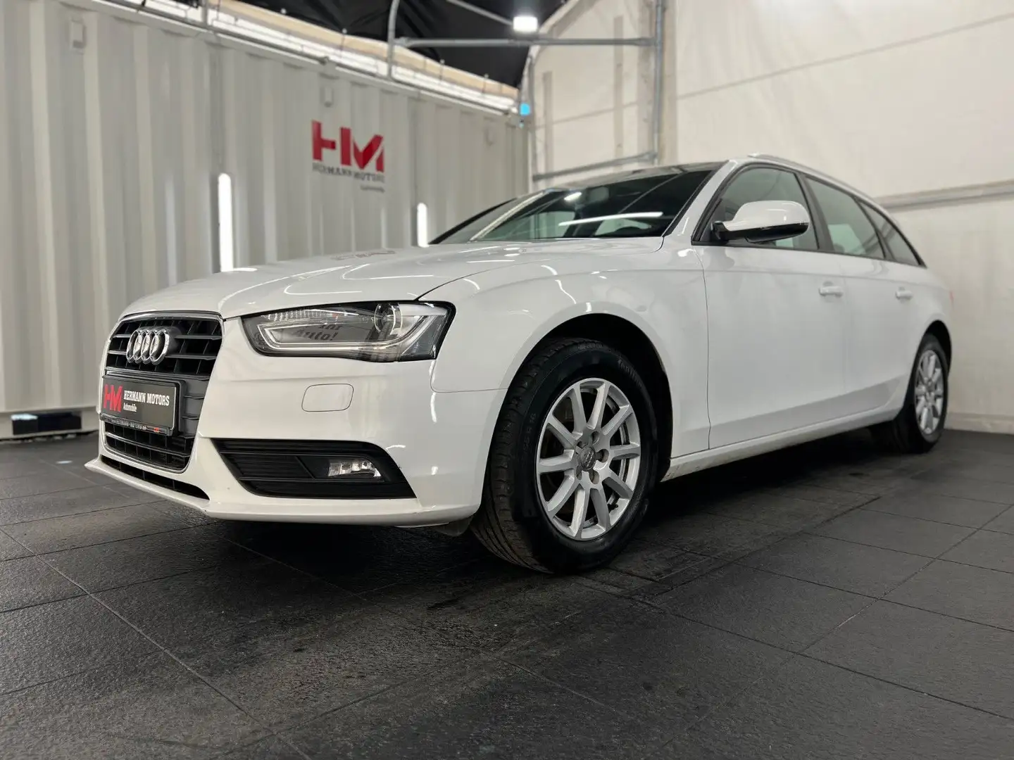 Audi A4 Avant 2.0 TFSI Attraction/BiXe/AHK/Tempo/SHZ Wit - 1