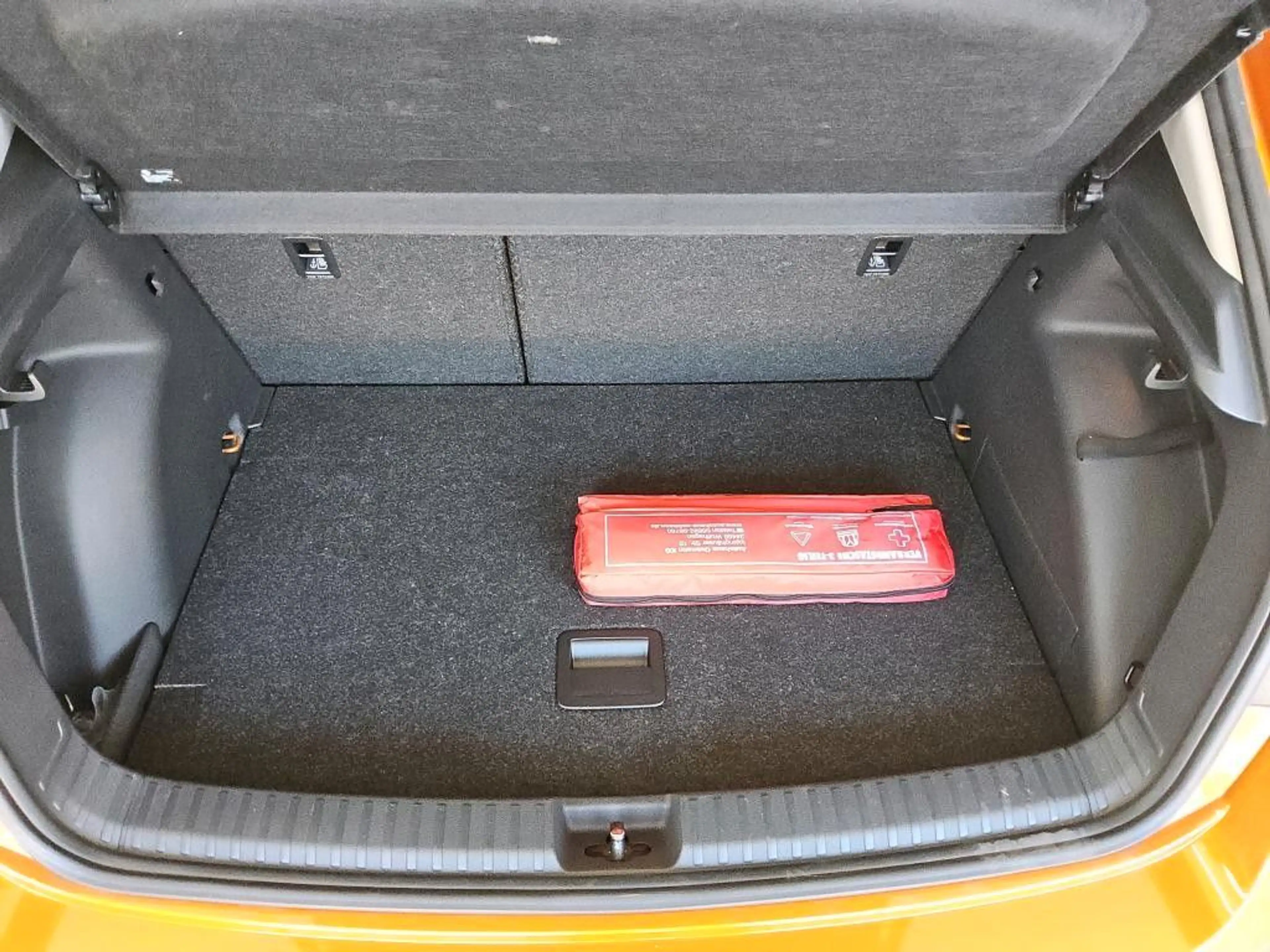 Skoda Fabia 1.0l MPI AMBITION *PDC*KLIMA*SHZ*ALLWETTER — photo 5
