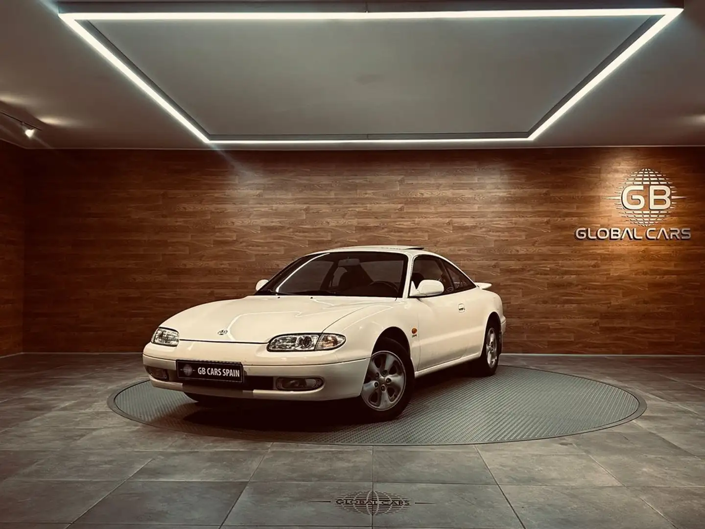 Mazda MX-3 Wit - 1