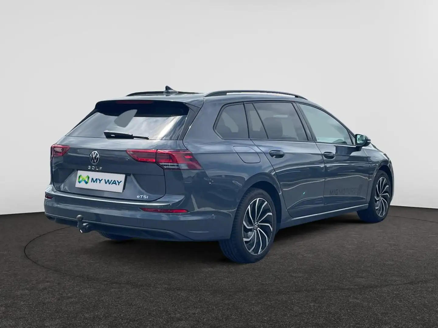 Volkswagen Golf Variant Life 1.0 eTSI (110 pk) /// Automaat /// Wegklapbar Grau - 2