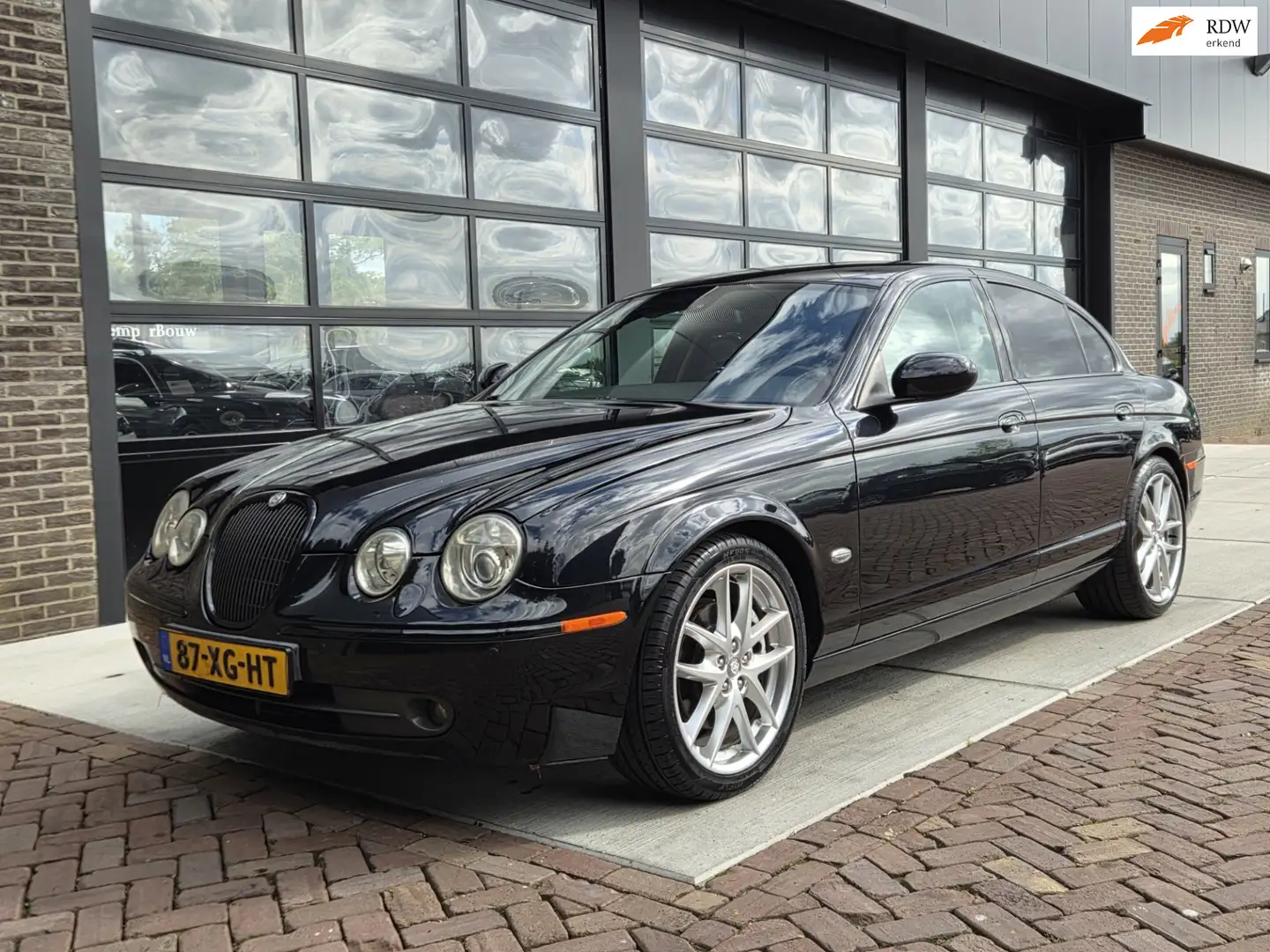 Jaguar S-Type 3.0 V6 Executive Schwarz - 1