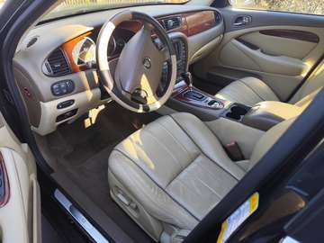 2.7 Twin Turbo Diesel Executive