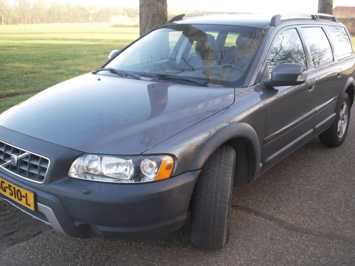 Volvo XC70 Summum Autopas/ Carpas Gris - 1