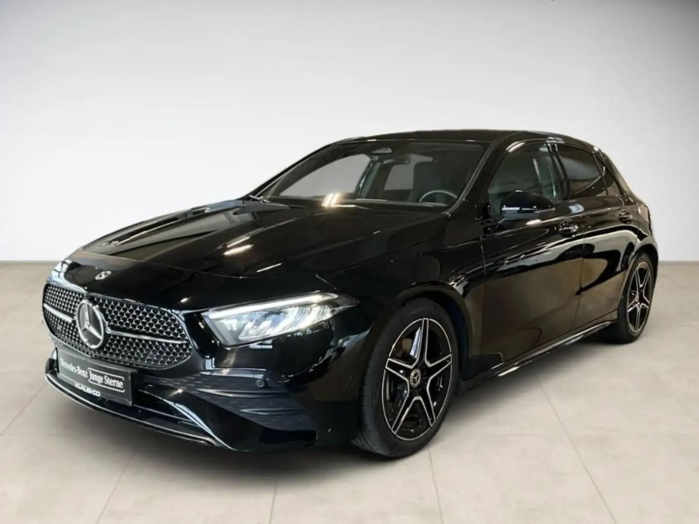 Mercedes-Benz A 200 Kompaktlimousine Night S-Sitz PDC SHZ LED Schwarz - 1