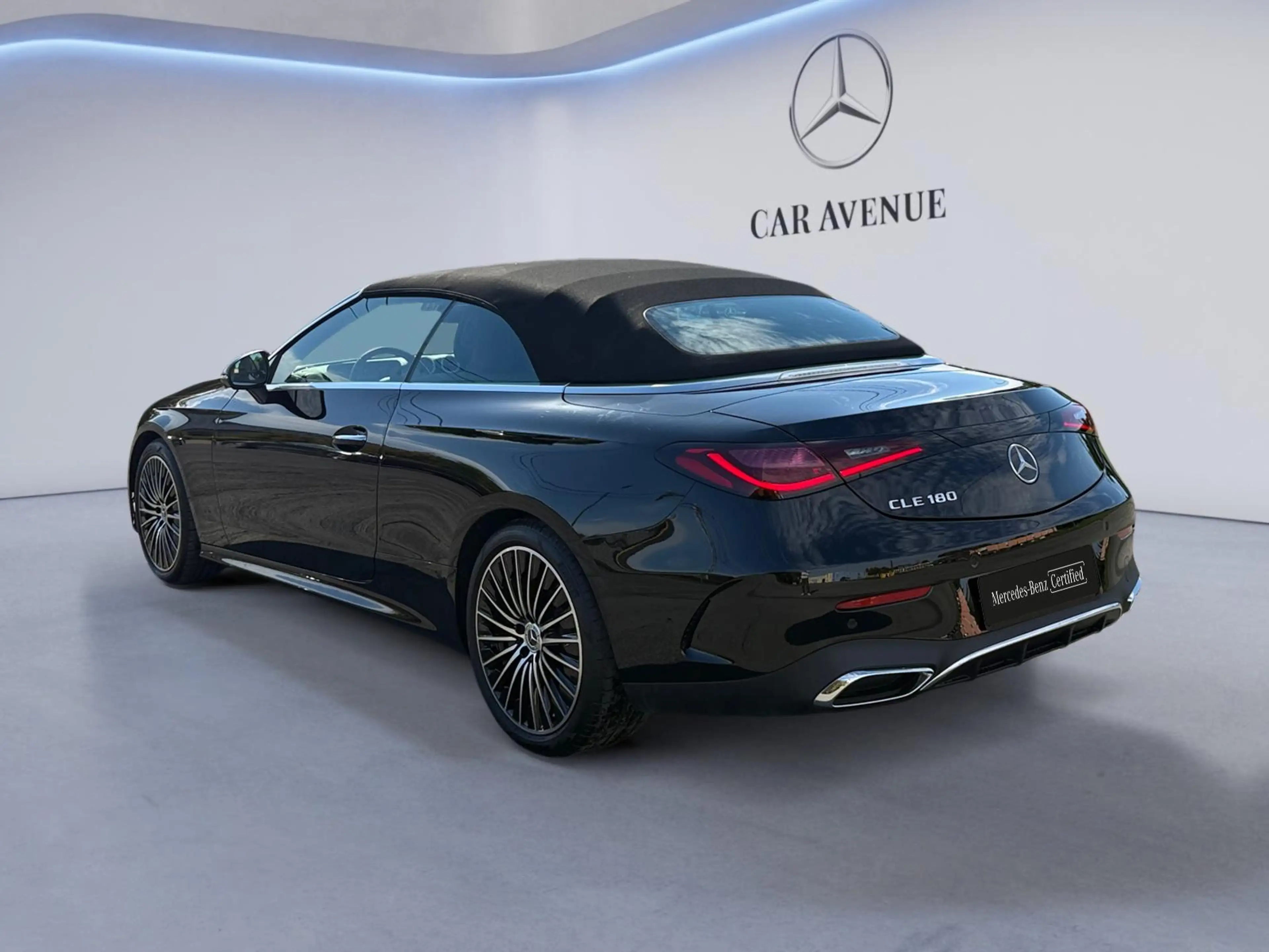 Mercedes-Benz CLE 180 AMG Line Cabriolet — photo 3