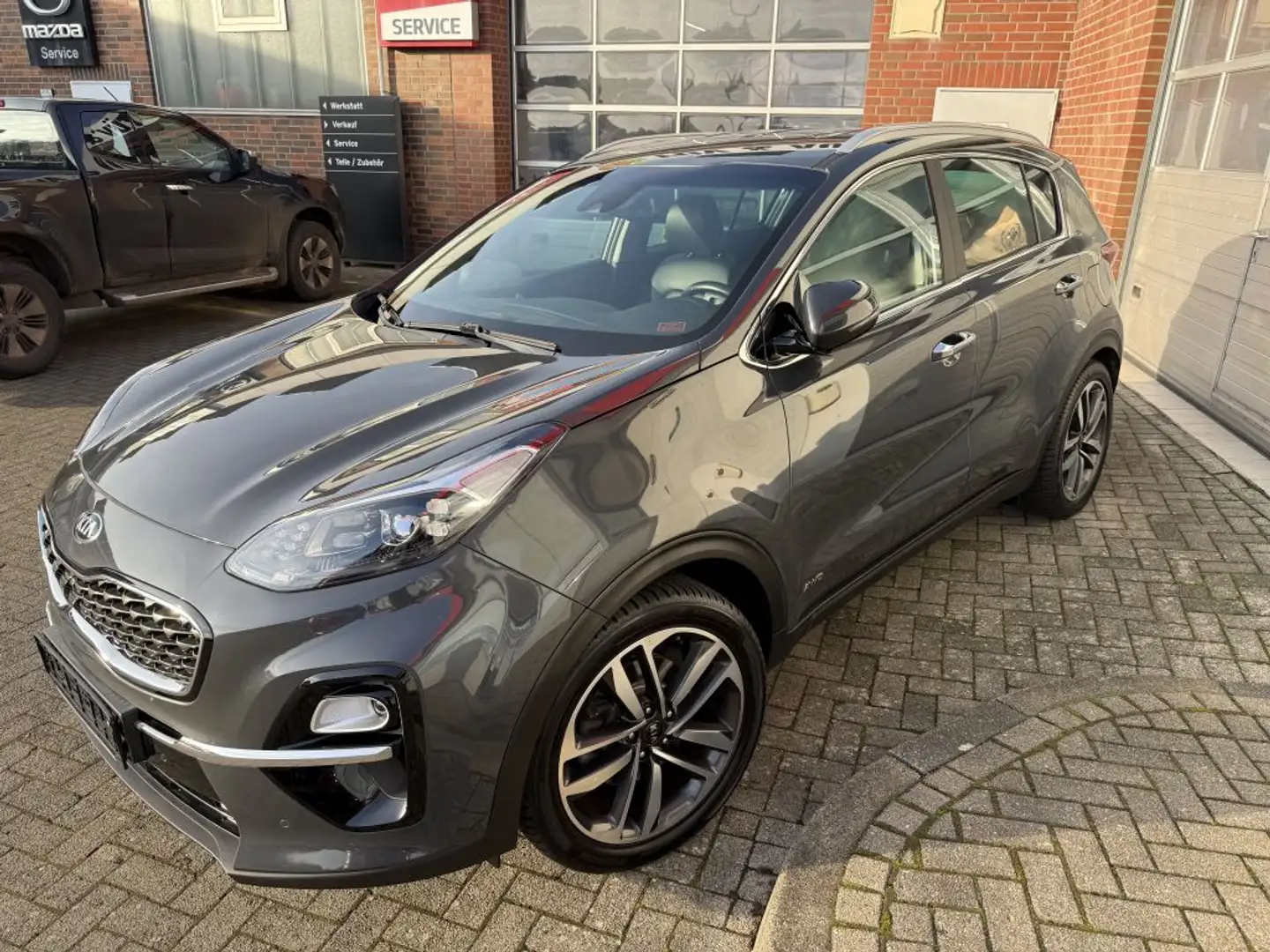 Kia Sportage 1.6 CRDI AWD SPIRIT Grau - 2