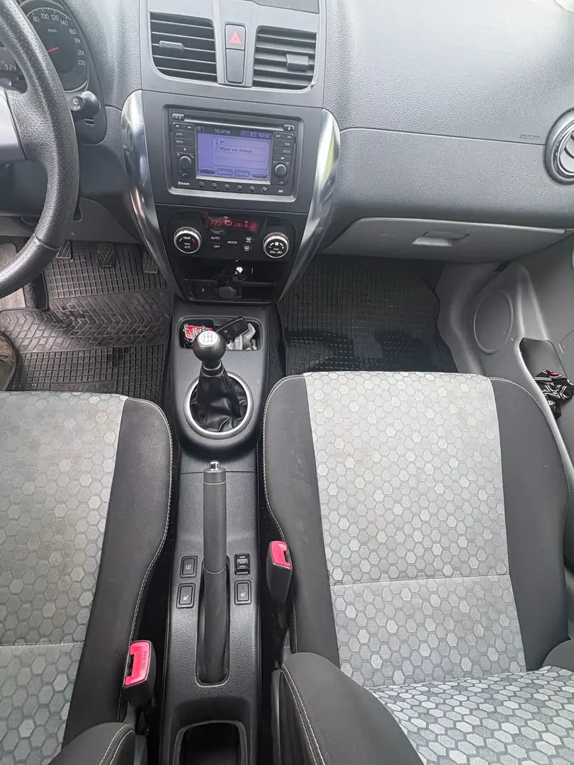 Suzuki SX4 SX4 1,6 GLX 4WD Traveller GLX Traveller Braun - 2