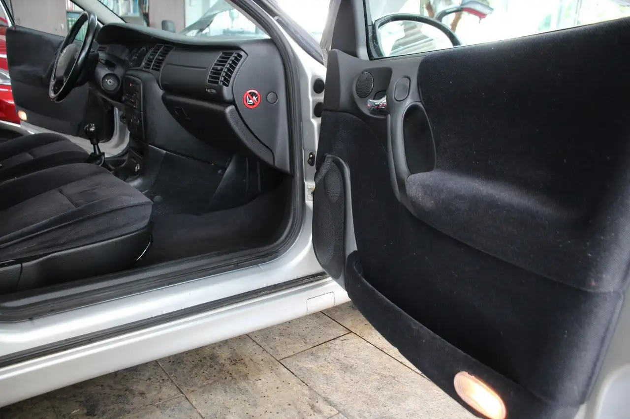 Opel Vectra 1.6, foto 10