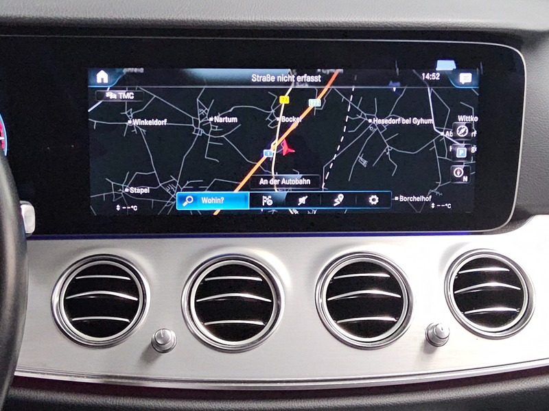 Mercedes-Benz E 220 T d Avantgarde T-Leder Navi LED Widescreen — photo 7