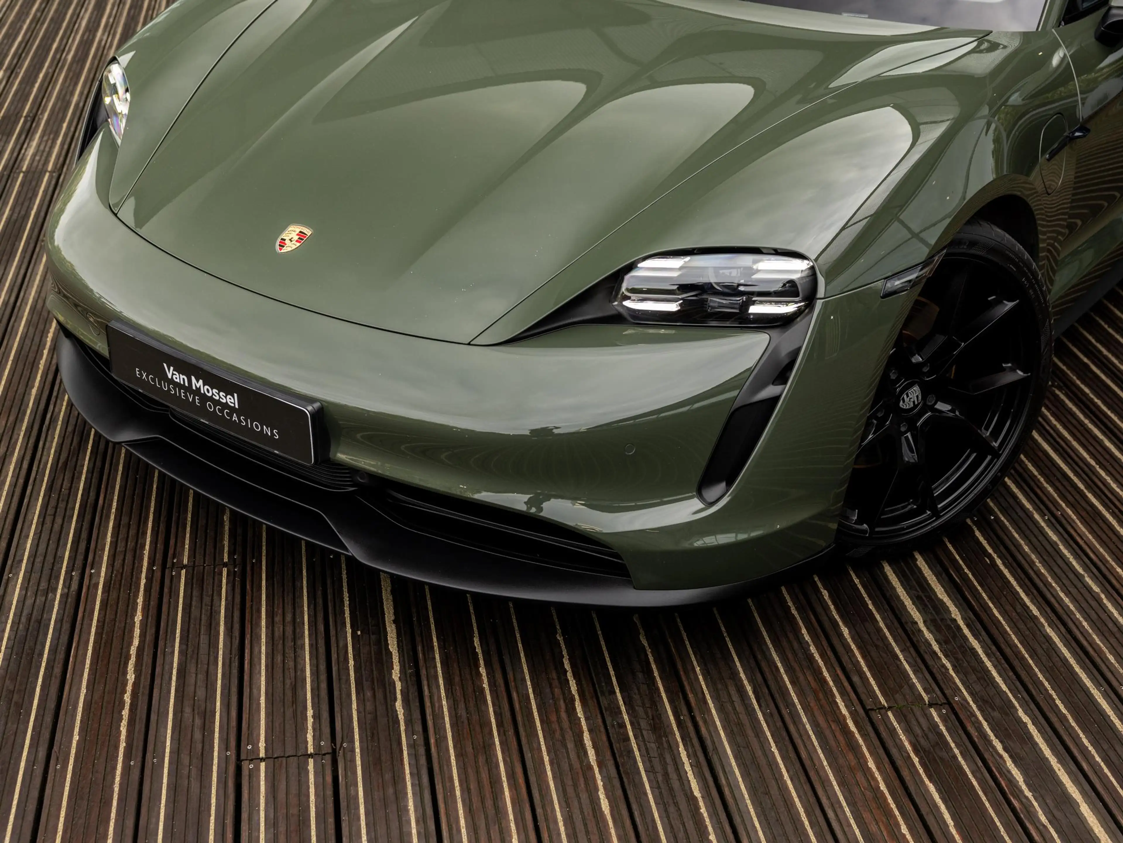 Porsche Taycan Sport Turismo 79 kWh | PANORAMA | PTS COLOR BLACK — photo 9
