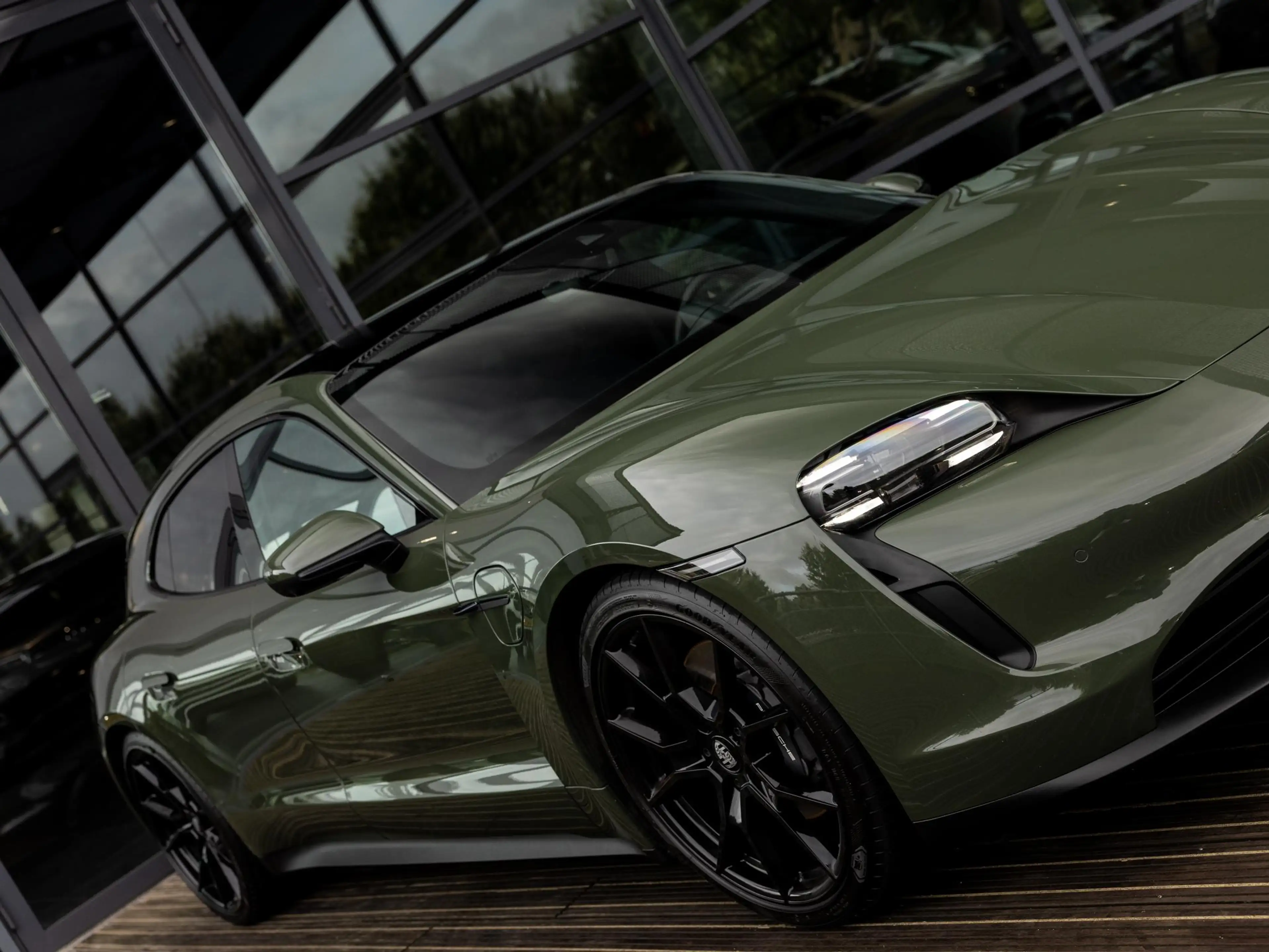 Porsche Taycan Sport Turismo 79 kWh | PANORAMA | PTS COLOR BLACK — photo 7