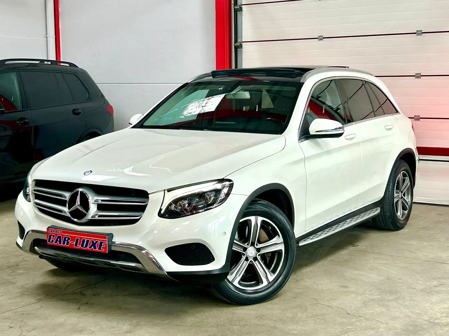 Mercedes-Benz GLC 220 D 4-MATIC 163CV AMG LINE CUIR GPS LED 19" AMG Бежевий - 1