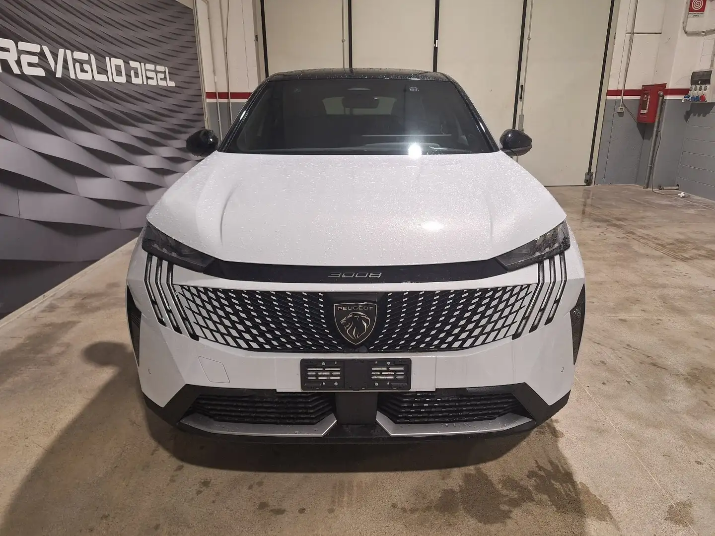 Peugeot 3008 1.2 hybrid 145cv GT TETTO PANORAMICO KM ZERO Wit - 2