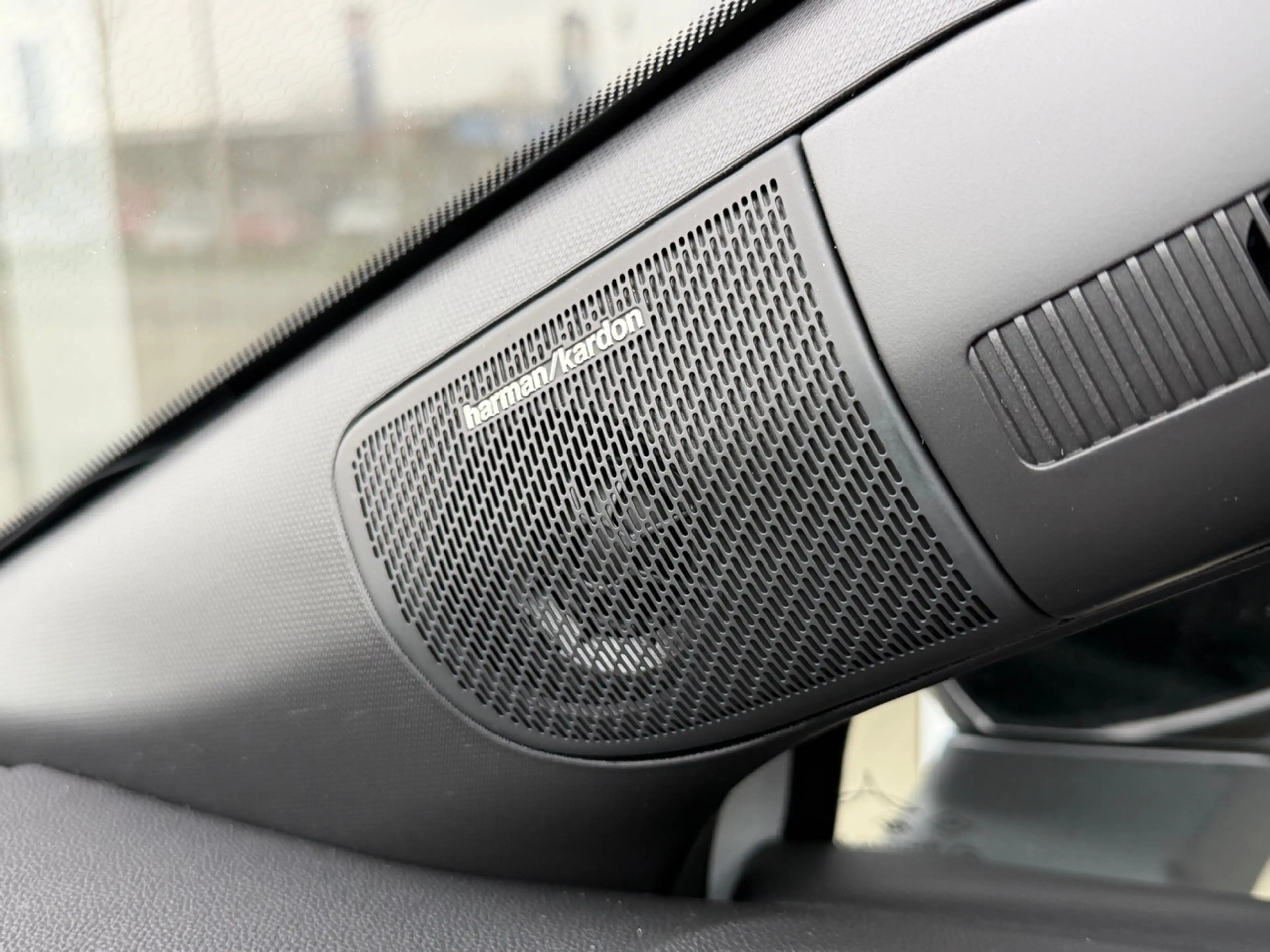 Mitsubishi Grandis 1.8 HEV 160pk Aut Instyle — photo 16