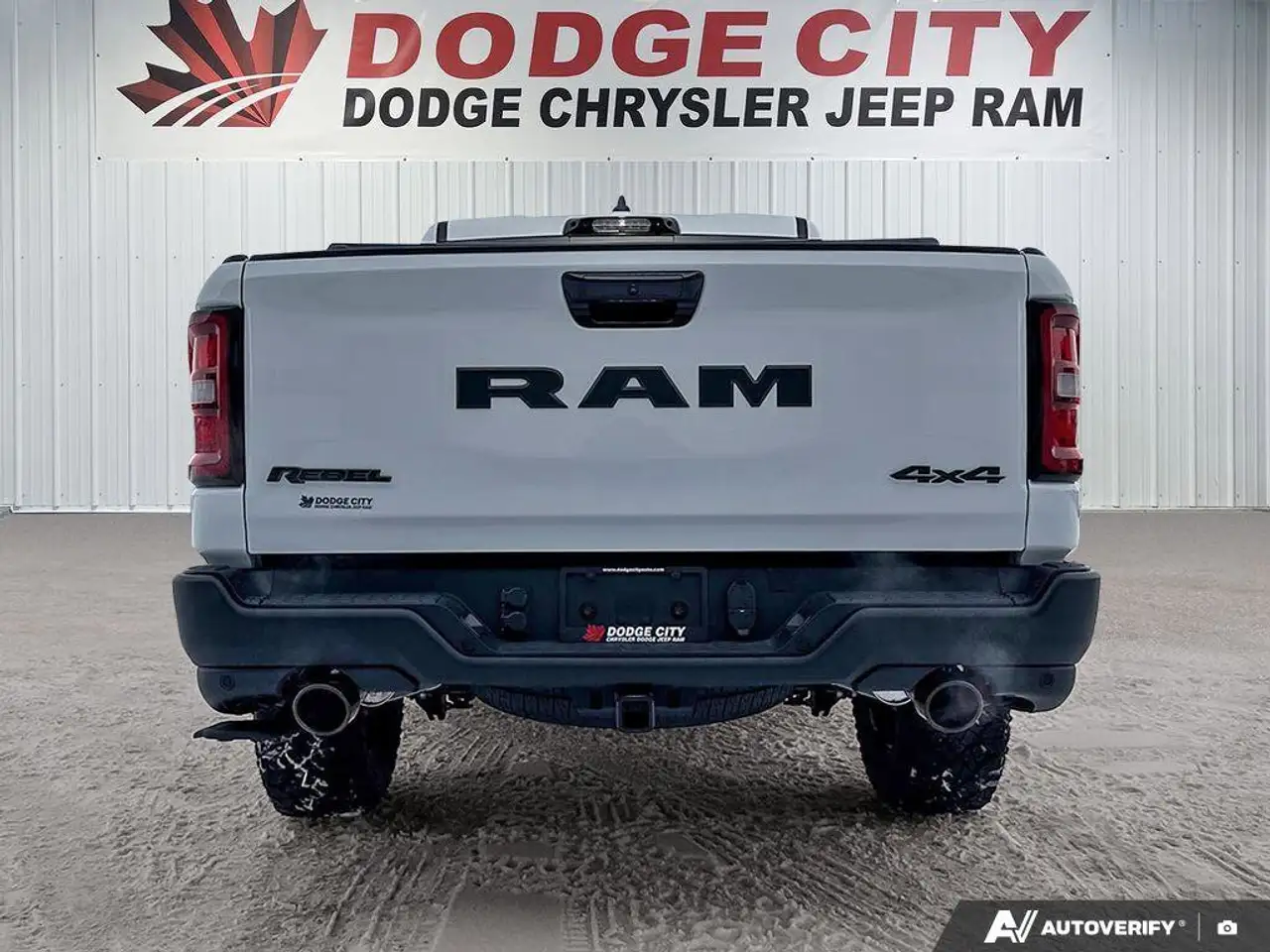 RAM 1500 снимка RAM 1500