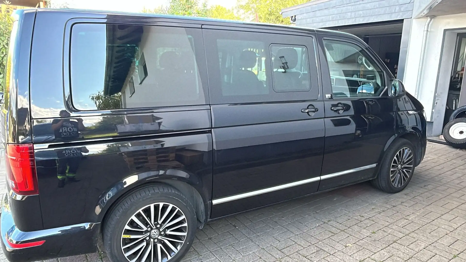 Volkswagen T6 Multivan Multivan T6.1 TDI 4MOTION 4MOTION Generation Six Noir - 2