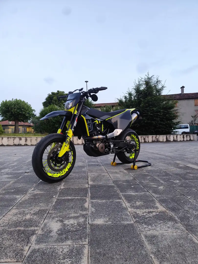 Husqvarna 701 Supermoto Noir - 2