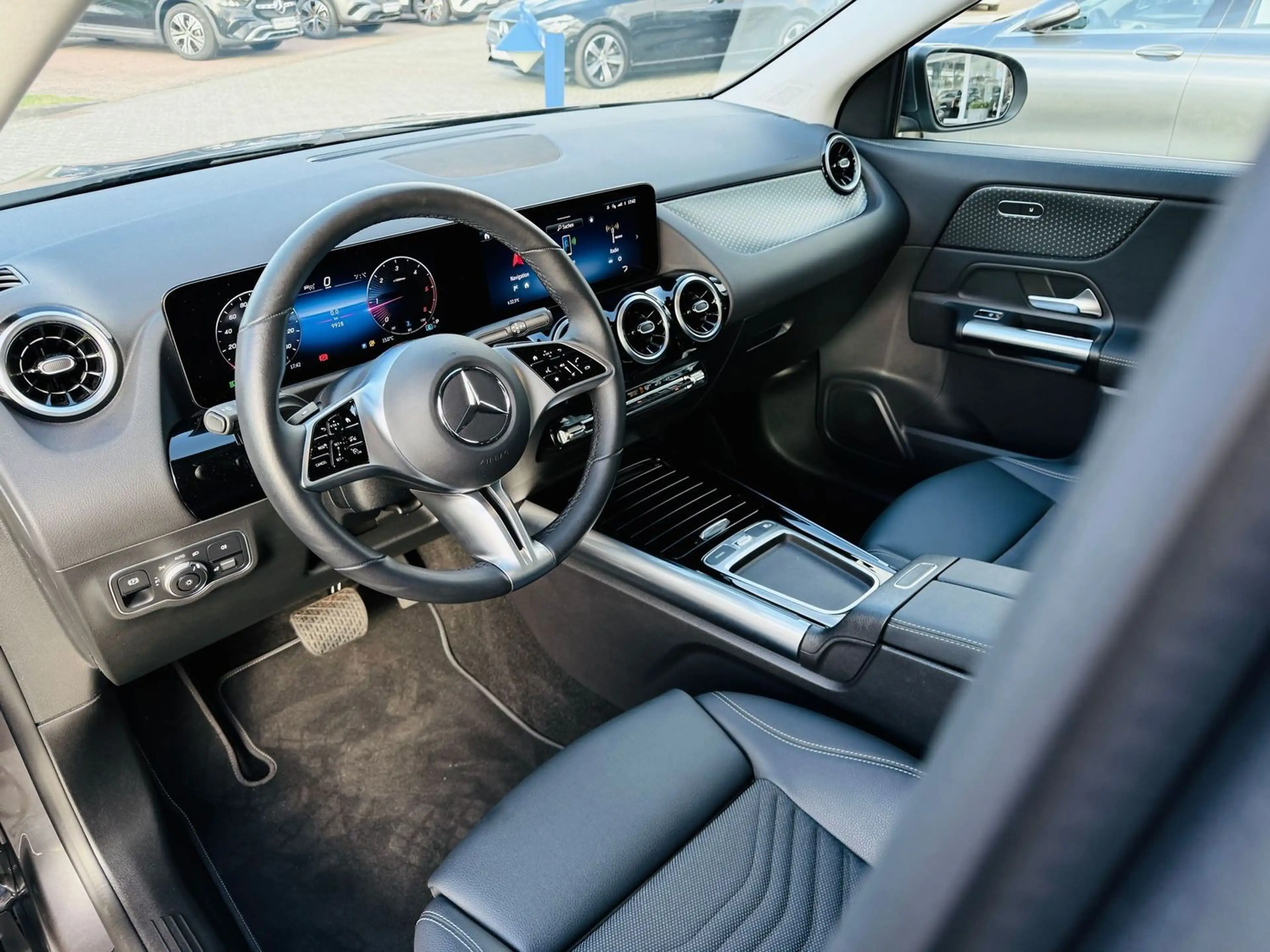 Mercedes-Benz GLA 220 d 4M PROG. ADVANCED, Distronic, 360°, Totw., LED, — photo 6