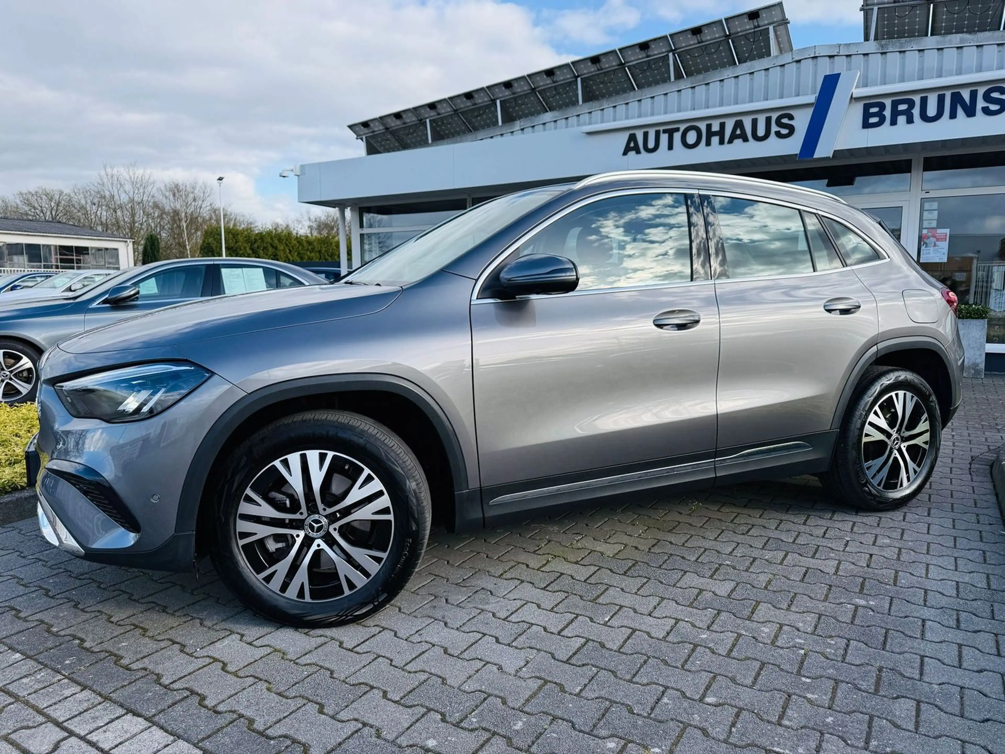 Mercedes-Benz GLA 220 d 4M PROG. ADVANCED, Distronic, 360°, Totw., LED, — photo 2