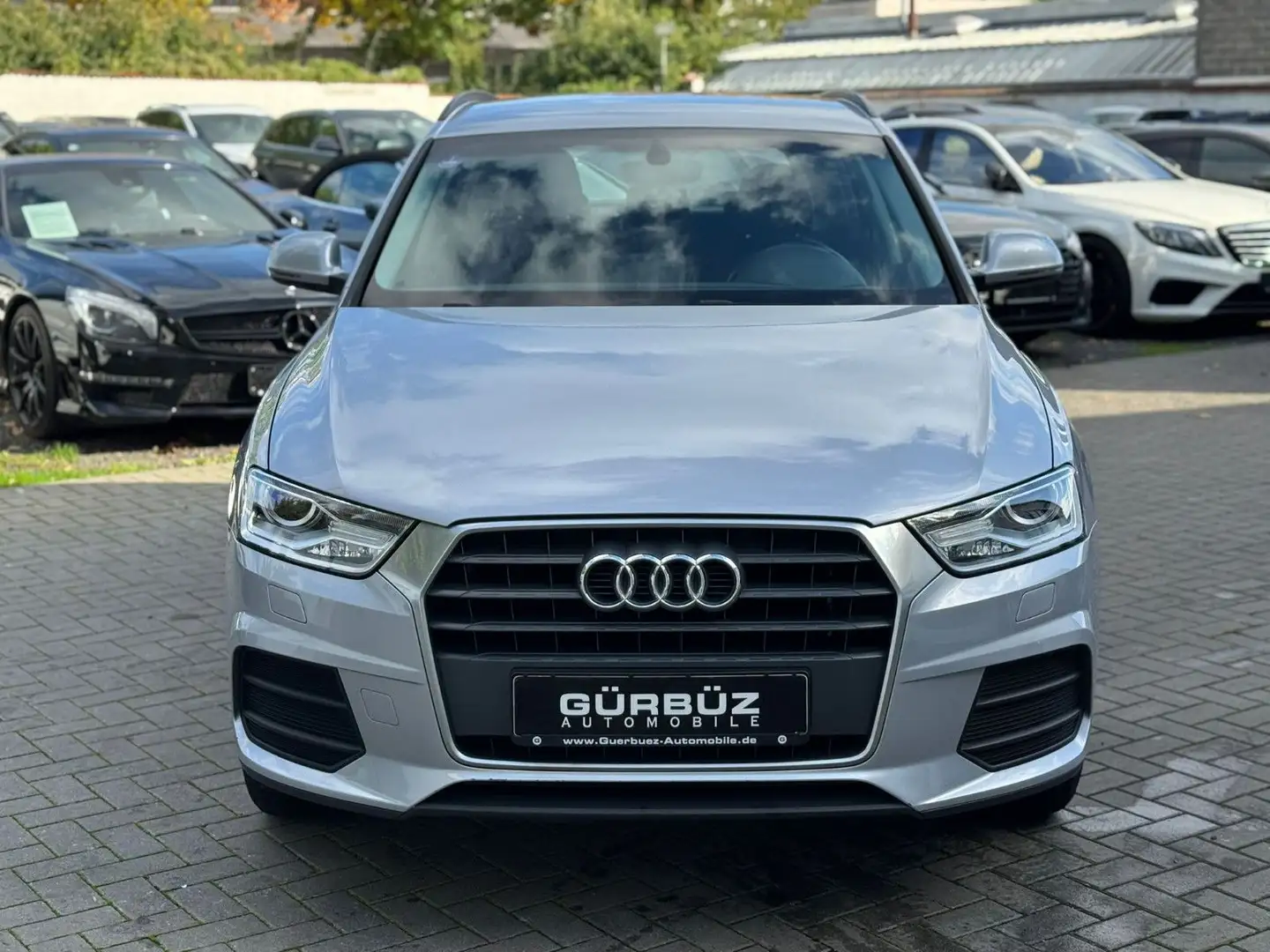 Audi Q3 1,4 TFSI Navi*Bi-Xenon*PDC*85TKM Silber - 2