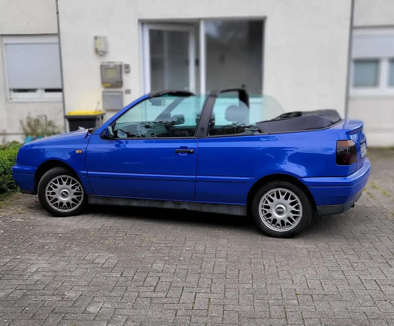 Volkswagen Golf Cabriolet Golf Cabrio 1.8 Joker Синій - 2