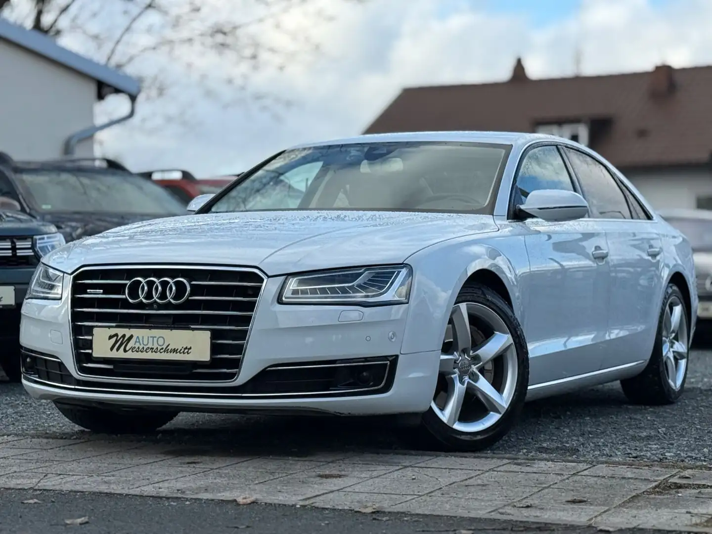 Audi A8 3.0 TFSI quattro LED LEDER MEMORY BOSE Weiß - 2