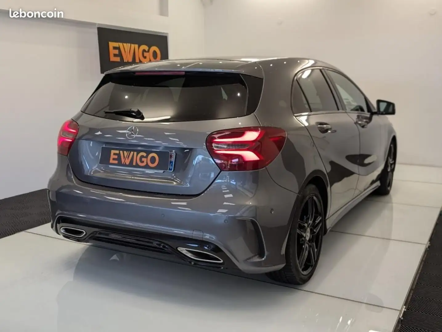 Mercedes-Benz A 180 Mercedes 180 CDI 110ch BLUEEFFICIENCY FASCINATION 7G-DCT Grau - 2