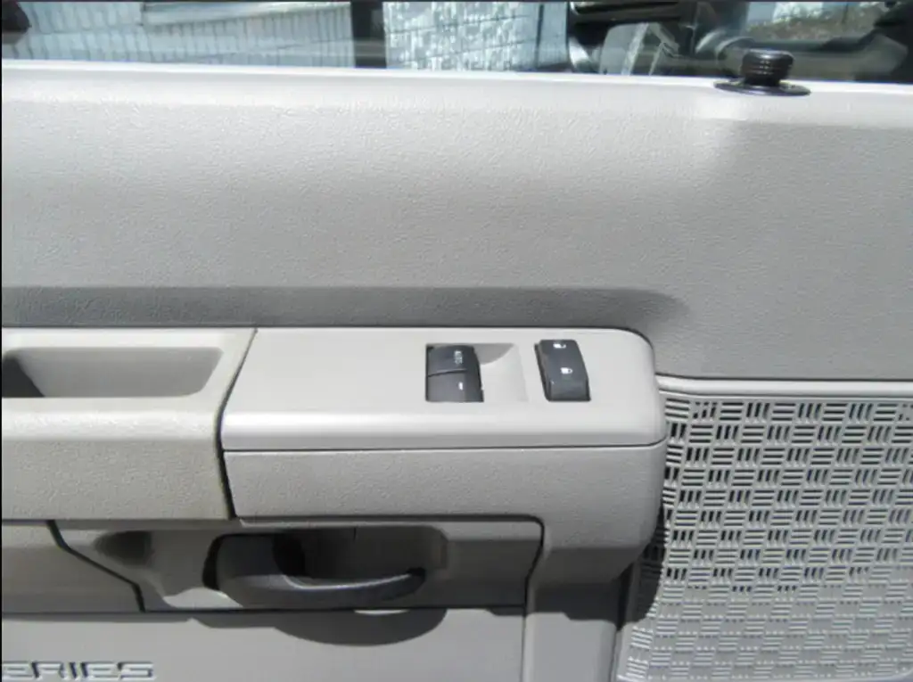 Ford E-450 2023 photo 5