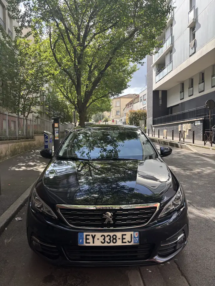 Peugeot 308 PureTech 130ch S\u0026S BVM6 Allure Busi