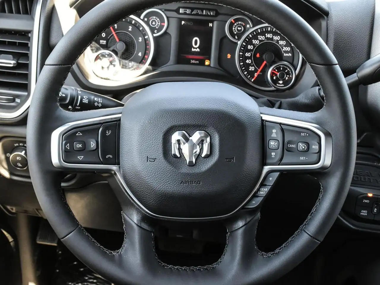 RAM 3500 снимка RAM 3500