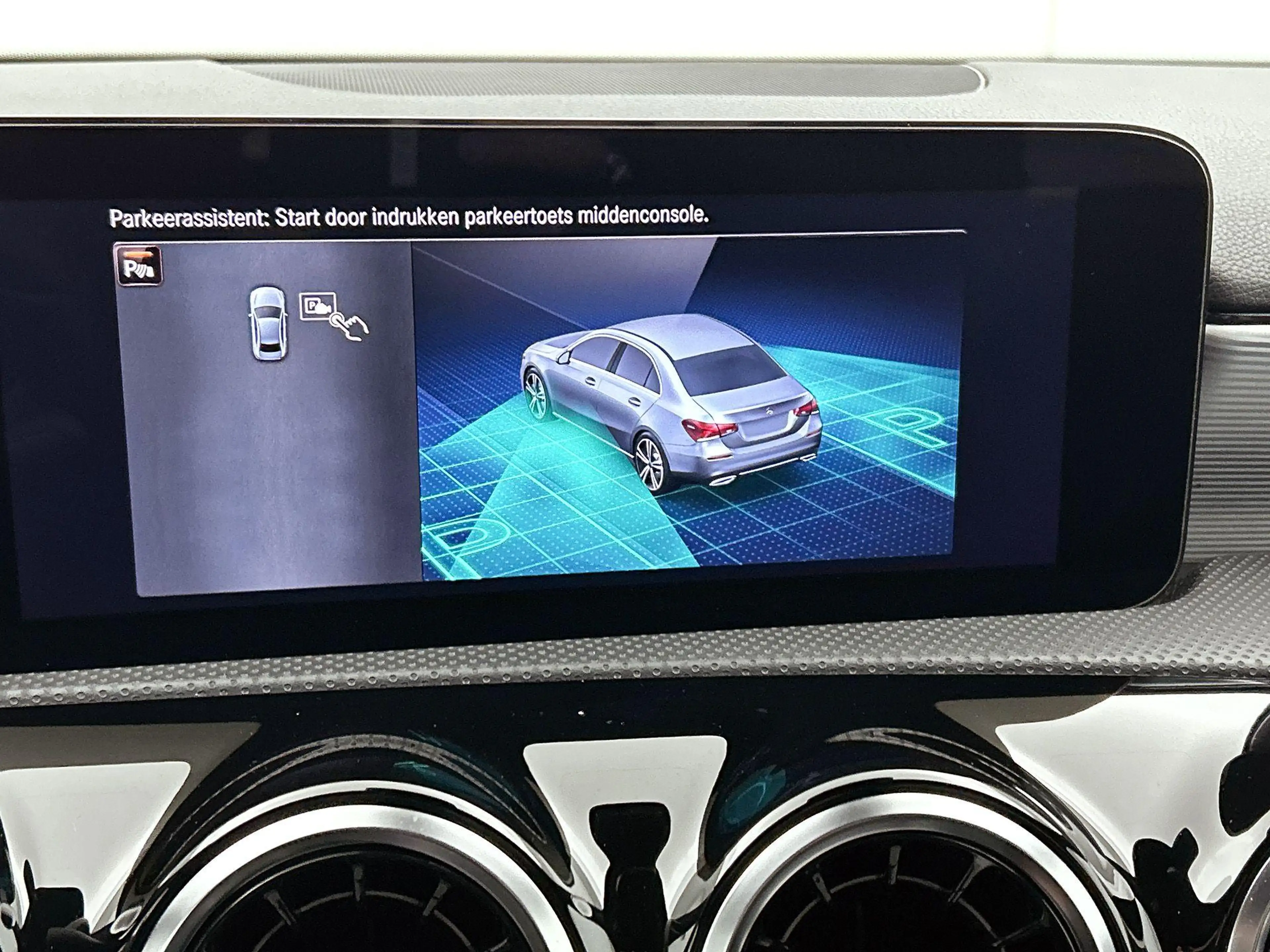 Mercedes-Benz A 250 e AMG Line | SOH 97,4% | AUTOMAAT | NAVIGATIE | ST — photo 10