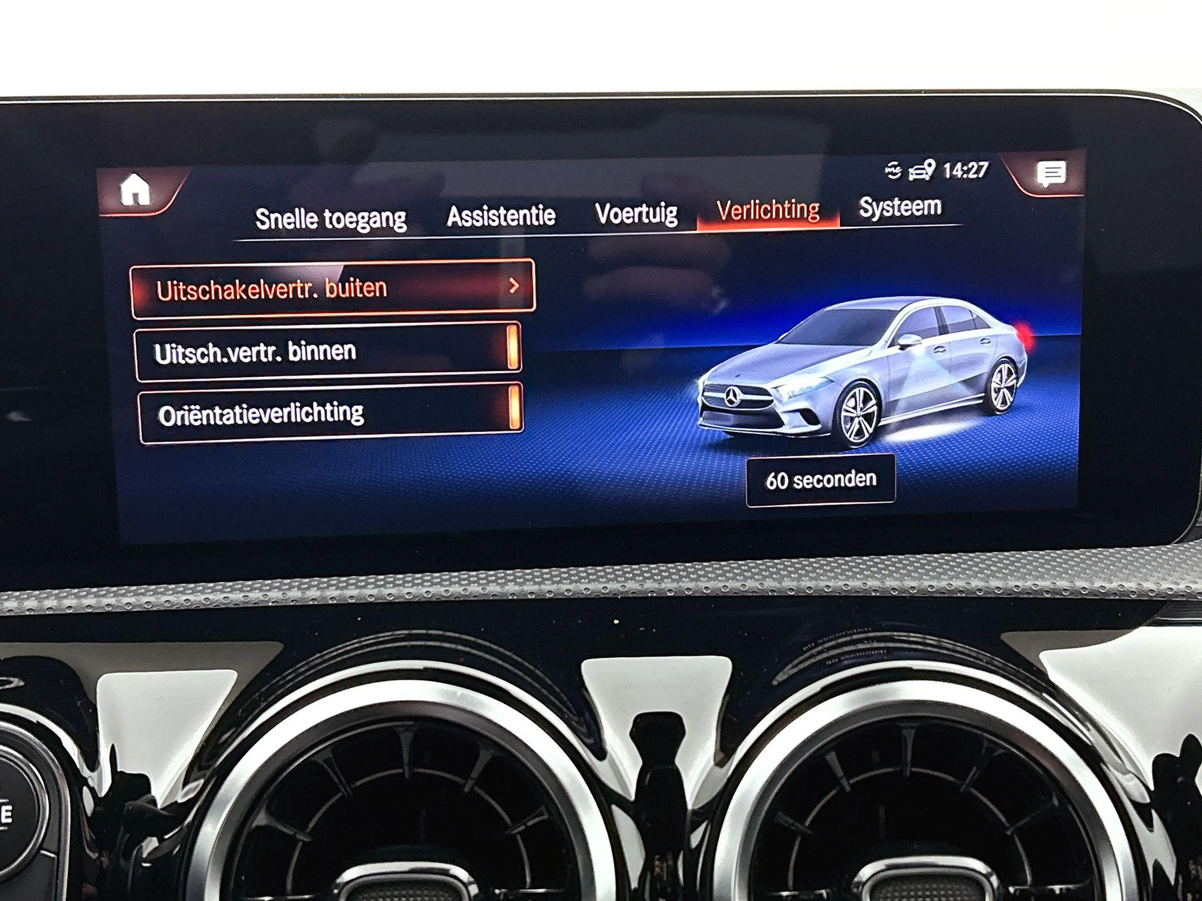 Mercedes-Benz A 250 e AMG Line | SOH 97,4% | AUTOMAAT | NAVIGATIE | ST — photo 9