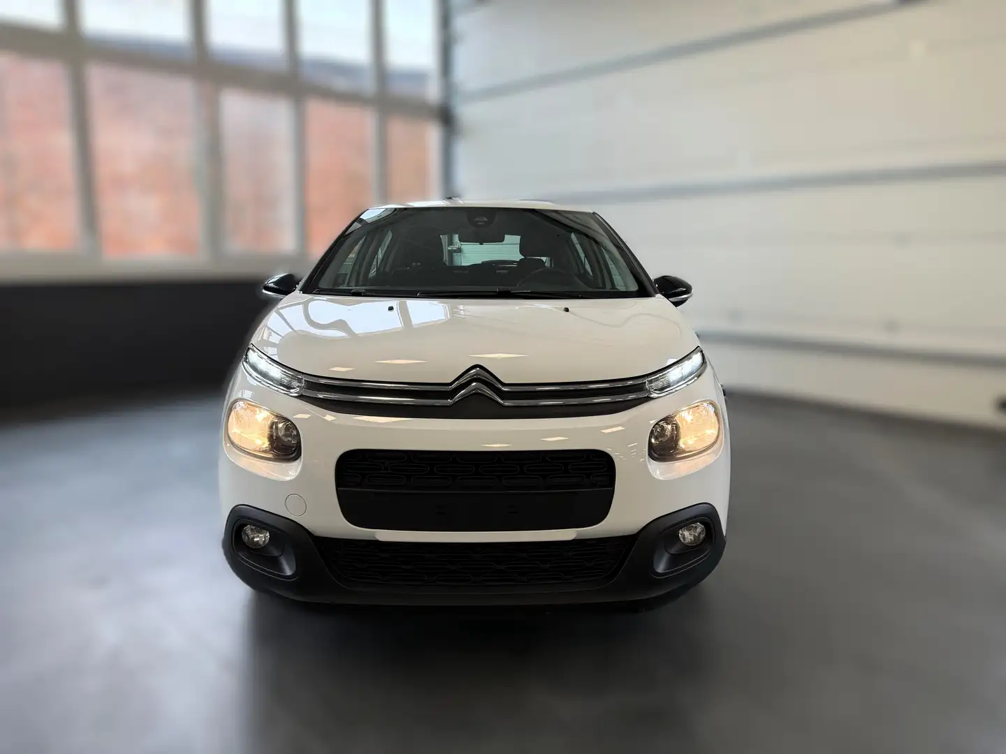 Citroen C3 1.2 puretech Feel 82cv neopatentati Blanco - 2