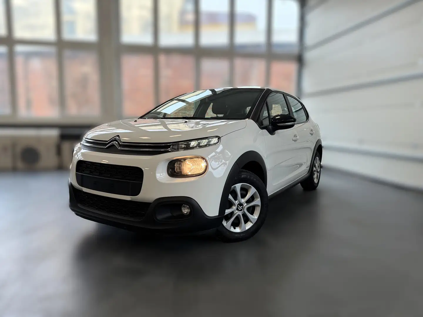 Citroen C3 1.2 puretech Feel 82cv neopatentati Blanco - 1