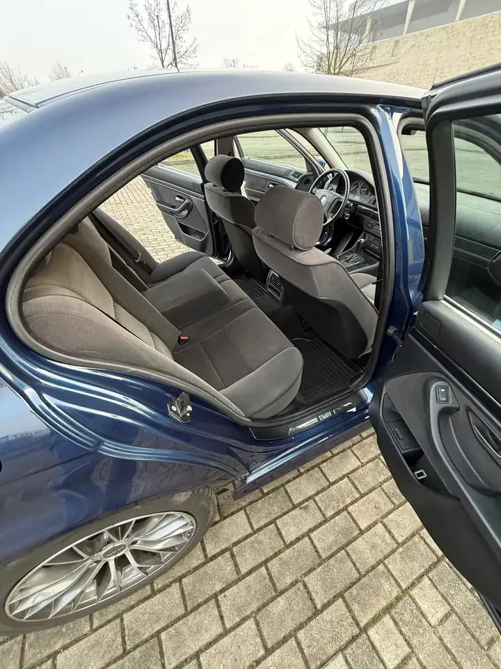 BMW 528i, foto 8